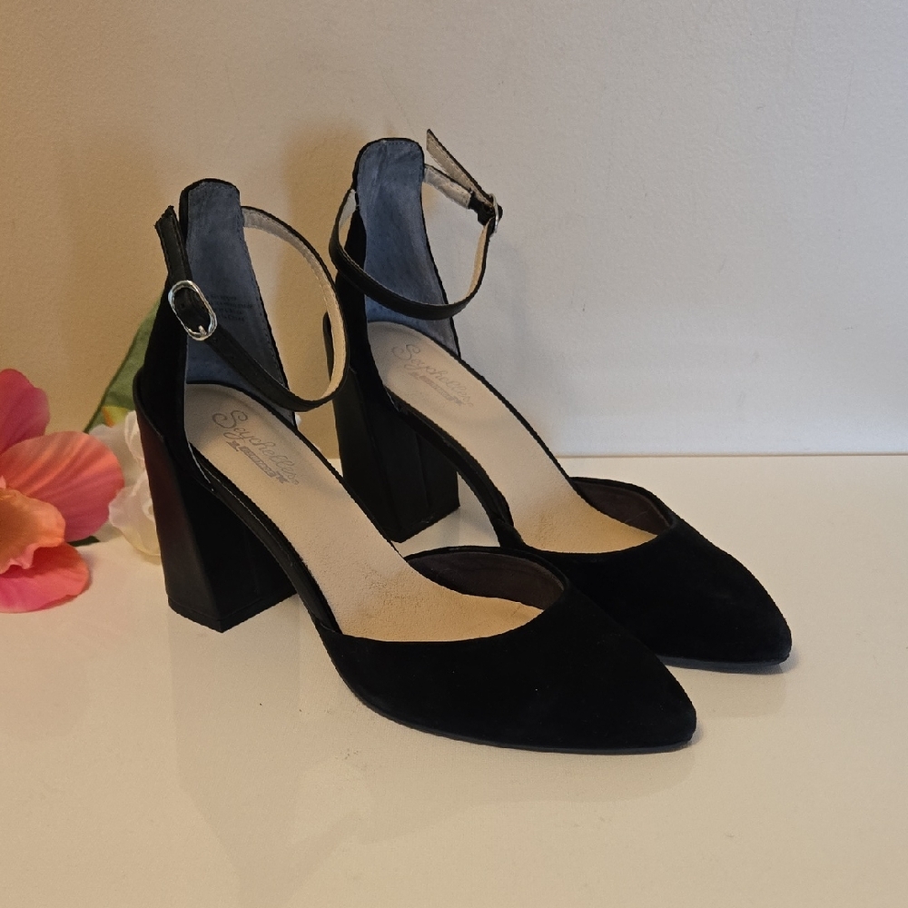 Seychelles Suede Heels 6.5